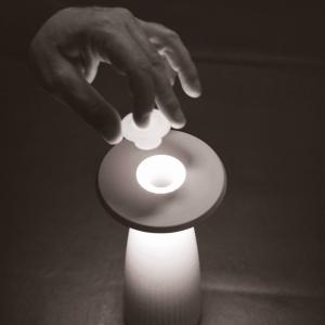 Sigor Lampada LED accu da tavolo Nuflair, IP54, bianco