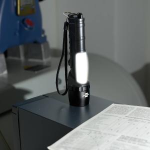 LED tascabile LuxPremium LED-Flashlight THL 300