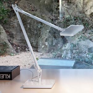 FLOS Kelvin Edge lampada LED da scrivania, bianco