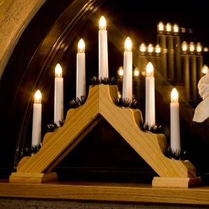 Konstsmide Christmas Candeliere in legno chiaro a 7 luci