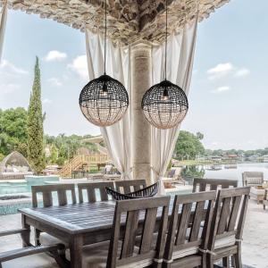 Viokef Lampada a sospensione Omicron di rattan nero/beige